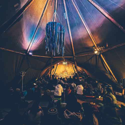 Konzertraum, Bühne, Publikum